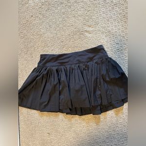 Lululemon Ruffle Tennis Skirt - Size 4 - Black
